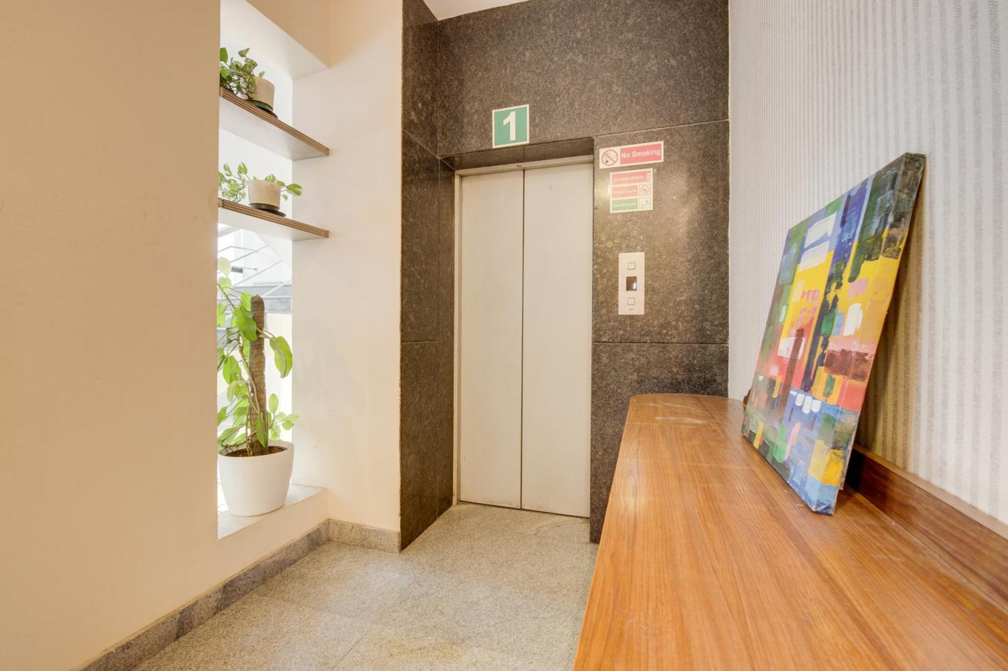 Super Townhouse Hbr Layout Bangalore Dış mekan fotoğraf